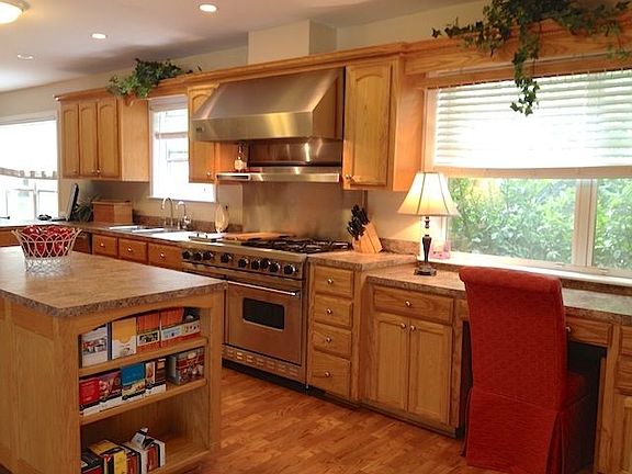 3rd image of 2925 Cypress Dr