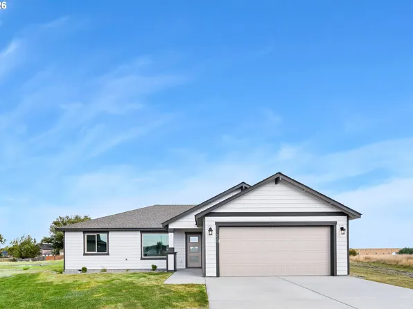 235 SW Goldfinch Ln, Boardman, OR 97818