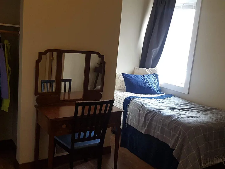 643 Broadway St S #1 — Photo 8