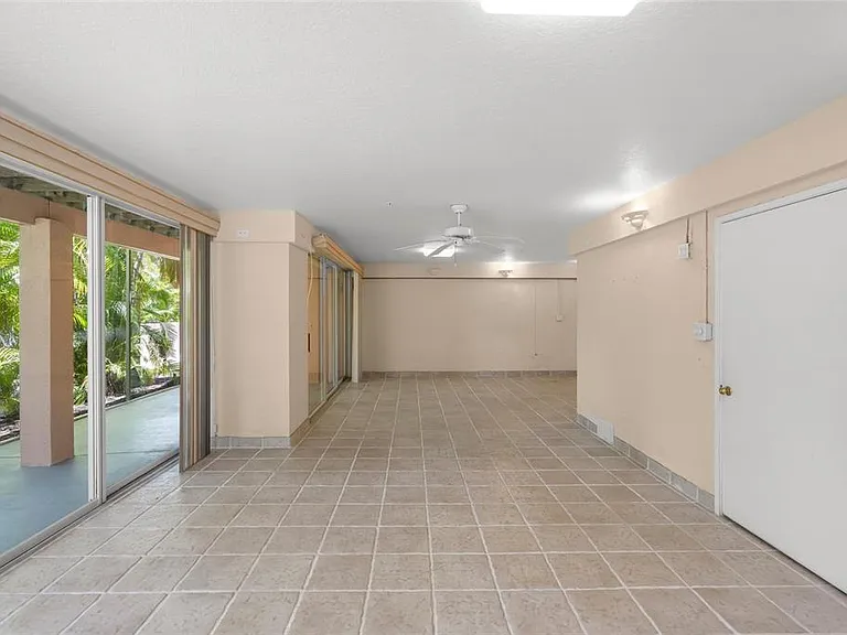 3954 Hamilton Club Cir #14 — Photo 42