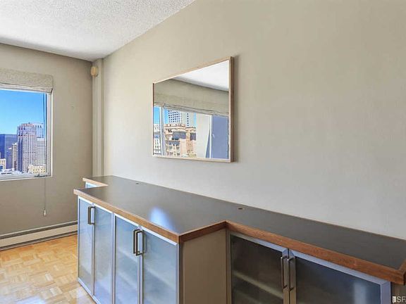 4th image of 1001 Pine St Unit 1311