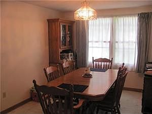 4th image of 15 Cathedral Dr