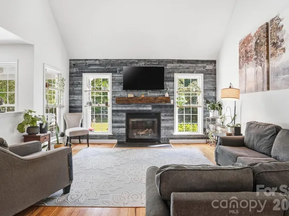 104 Ardmore Pl, Mooresville, NC 28117