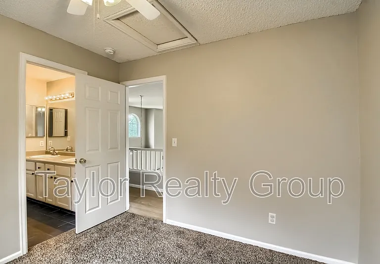 13460 Vine St — Photo 16