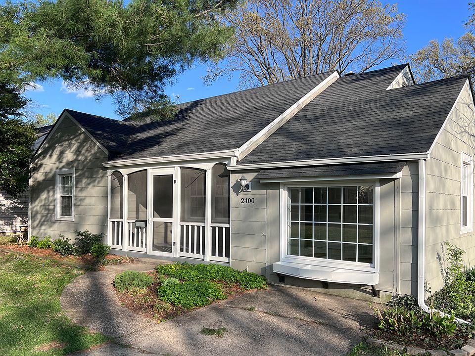 1st image of 2400 Clarendon Ave
