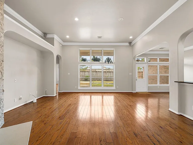 6118 Berwick Ln — Photo 17