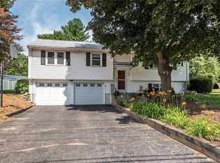 96 Spoonville Rd, East Granby, CT 06026