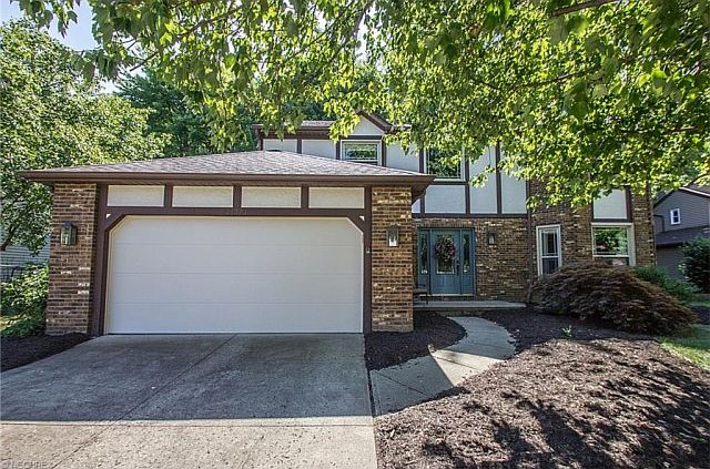 1st image of 21573 Montclare Blvd