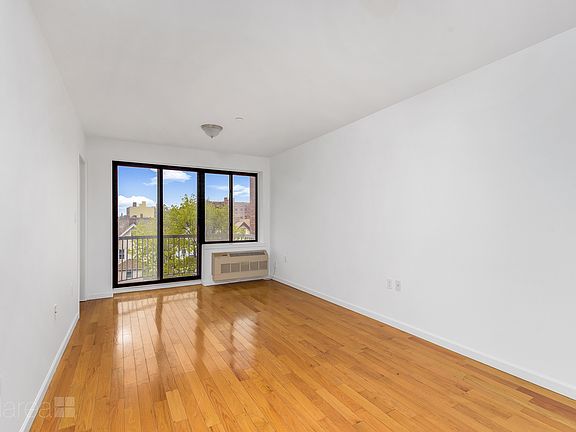 3rd image of 8726 175th St APT 4C