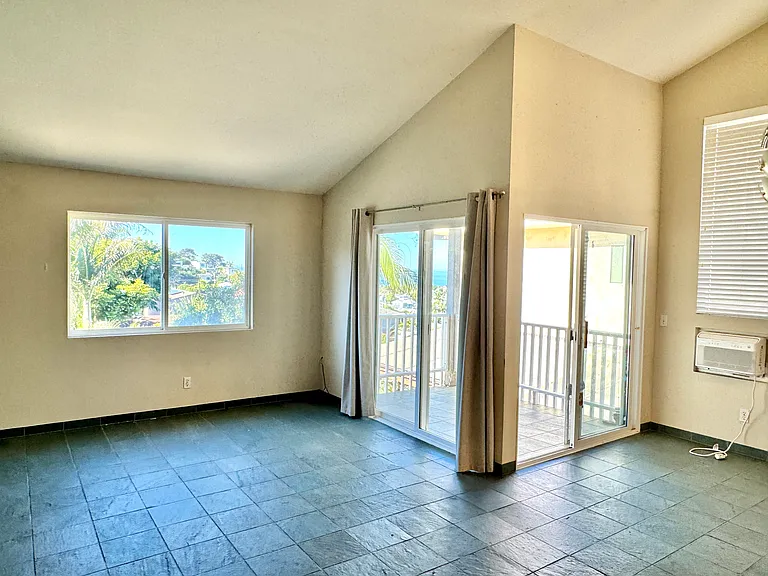 4578 Narragansett Ave — Photo 15