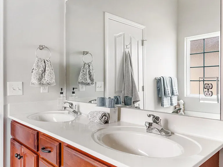 5226 Cloister Dr — Photo 19