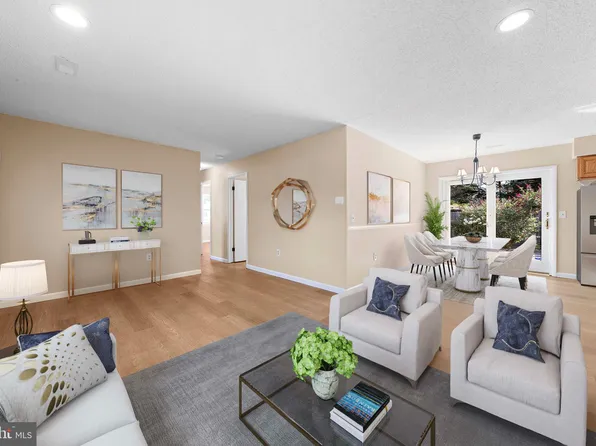 43 Walnut St, Little Egg Harbor, NJ 08087