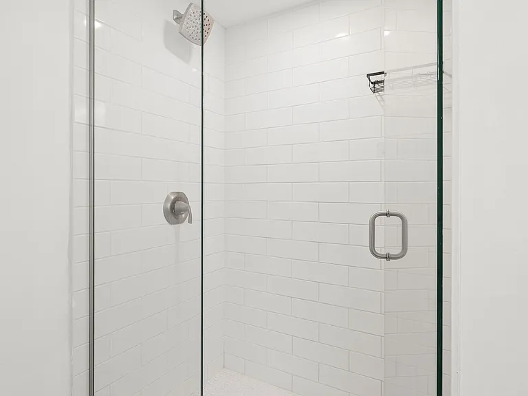 235 Guelph St #2 — Photo 15