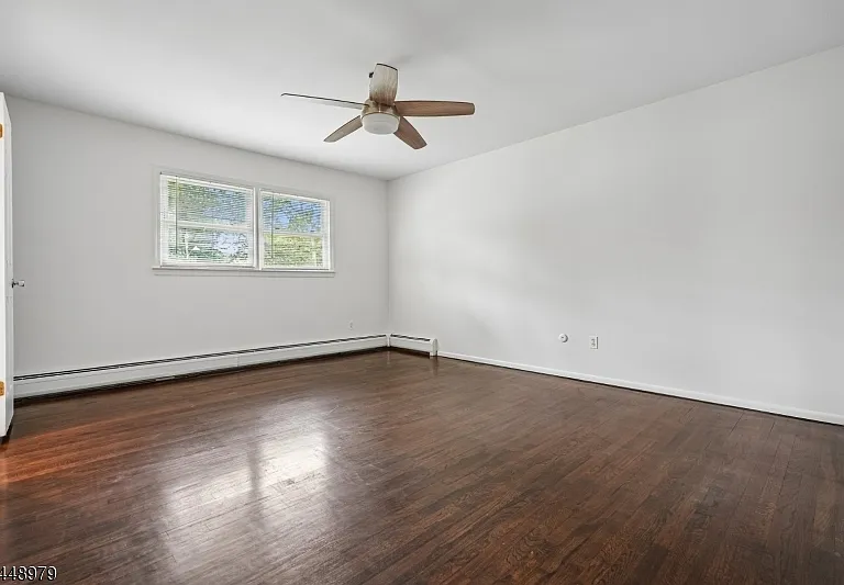 54 Canterbury Dr — Photo 20