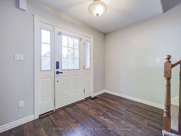 3rd image of 124 College St #9