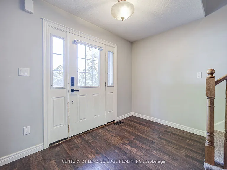 124 College St #9 — Photo 3