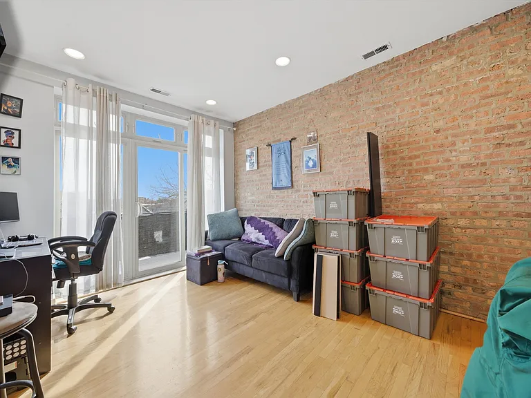 3231 W Hirsch St #3R — Photo 9