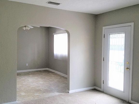 5th image of 7000 Linda Dr