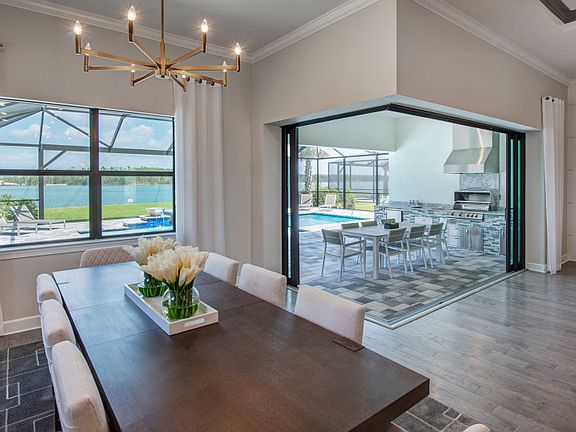 Model Representation Opening to Covered Lanai with Zero-Corner Sliding Glass Door