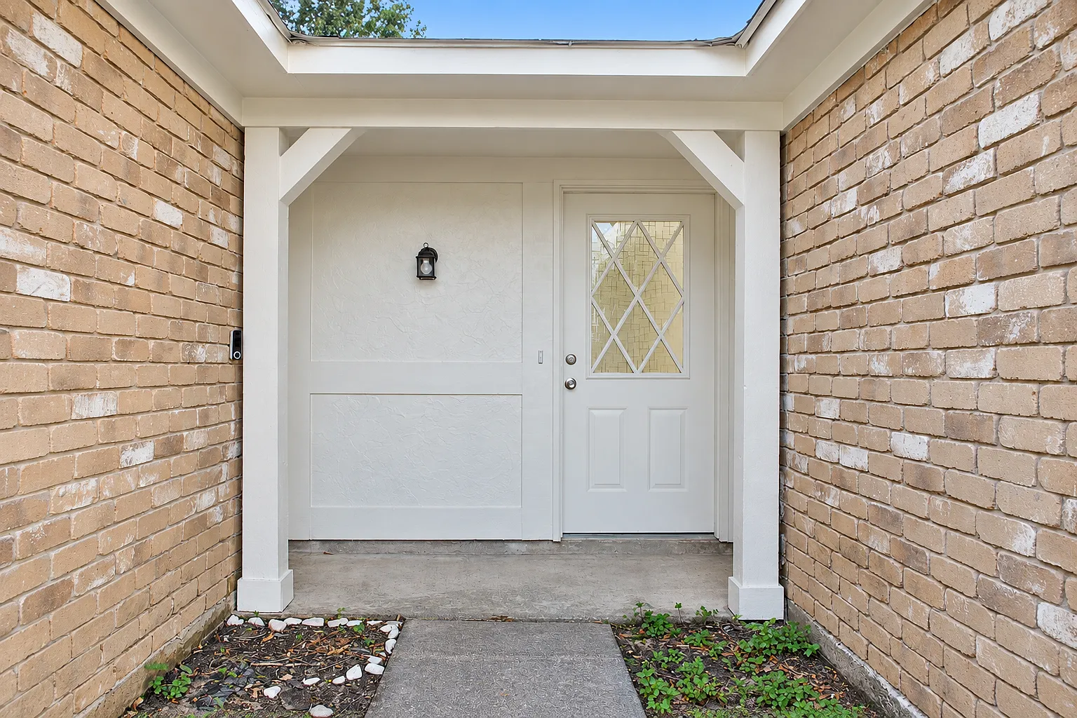 3 bed, 1350 sqft, $1,650 — Photo 2