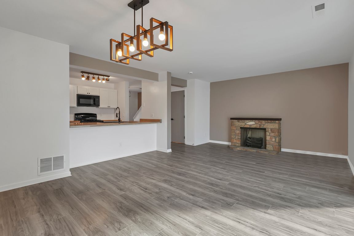 next background image