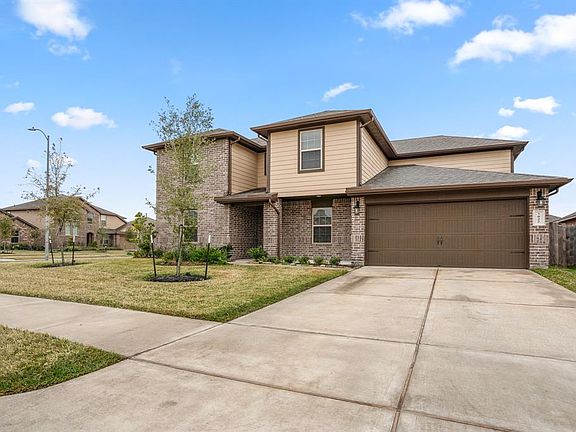 3rd image of 7022 Montclair Pines Ct