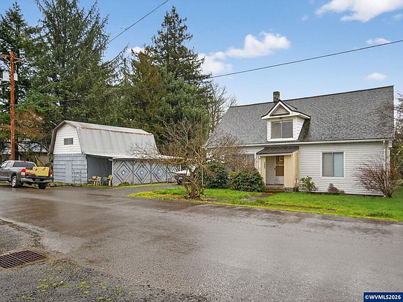 5th image of 453 NE Yamhill St