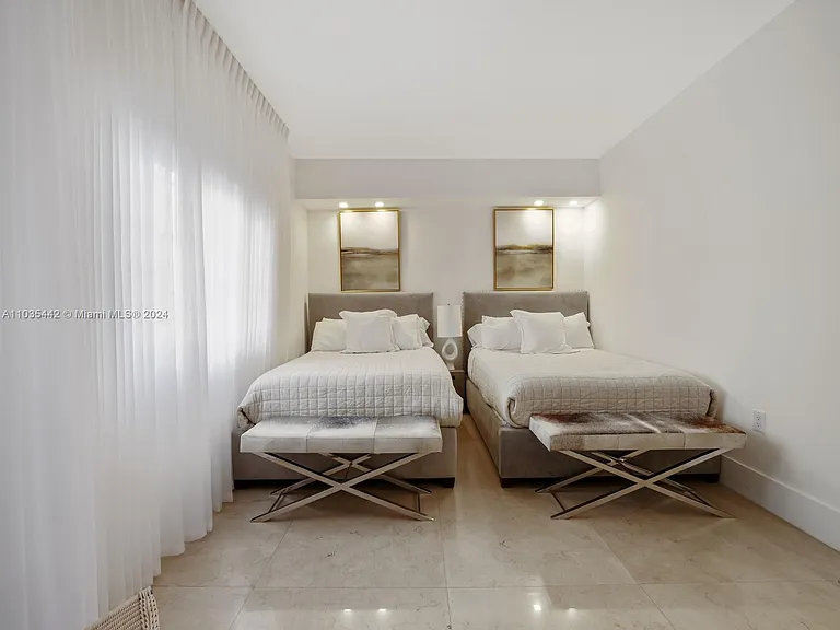 19223 Fisher Island Dr #19223 — Photo 27