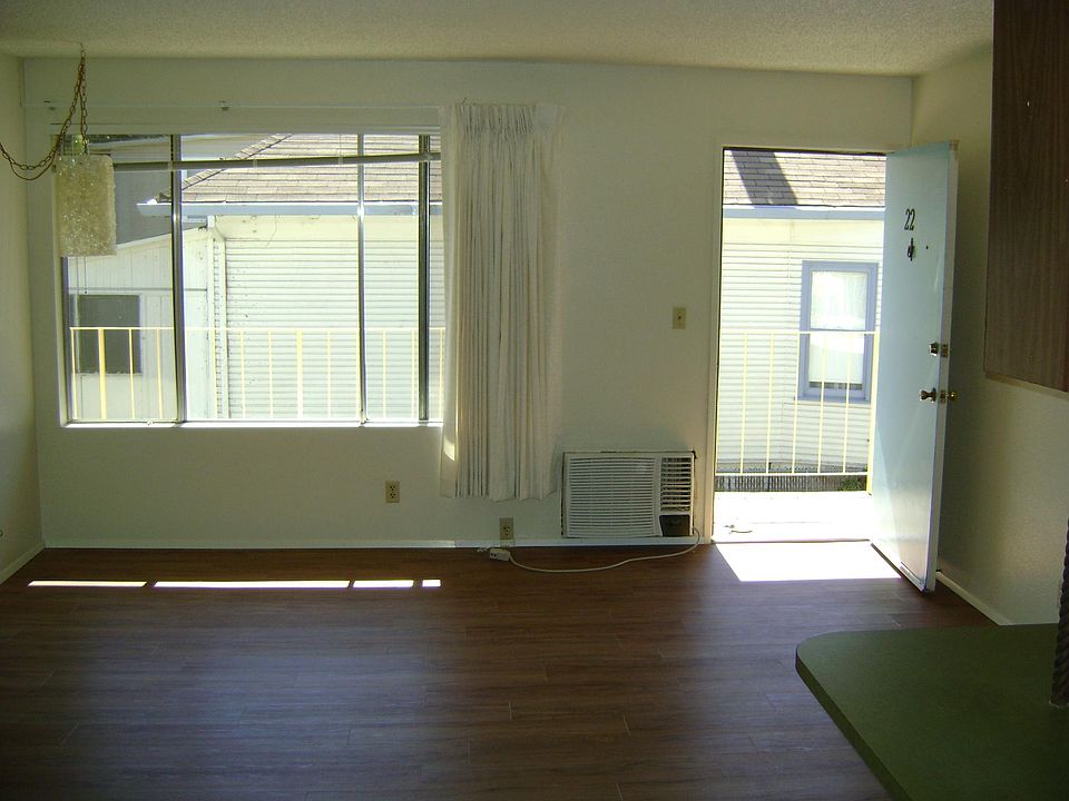 Building Photo 3
