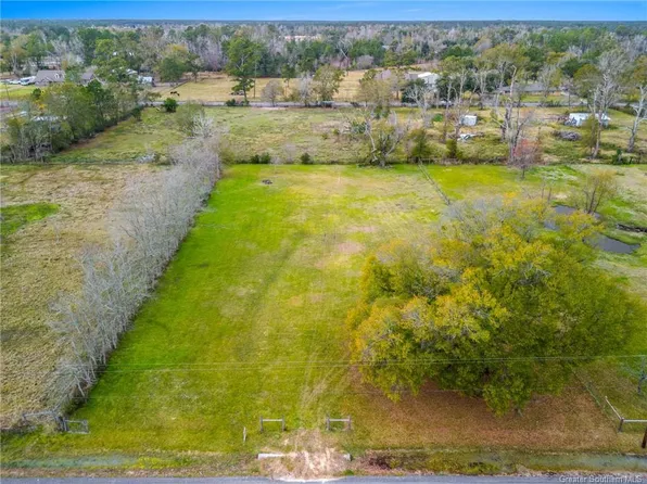 3737 Evelyn St, Sulphur, LA 70663