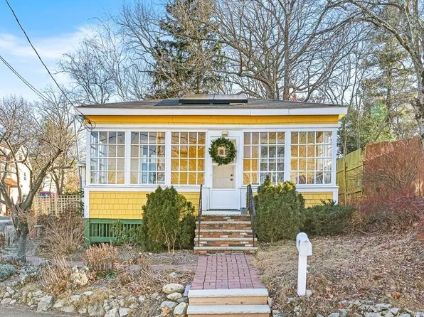 87 Great Woods Rd, Saugus, MA 01906