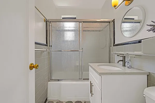 Sold by Chous Realty Group Inc | media 8