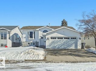 9935 93rd St, Fort Saskatchewan, AB