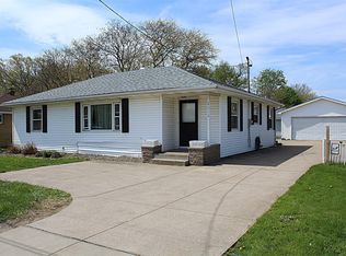 2312 Peninsula Dr, Erie, PA 16506