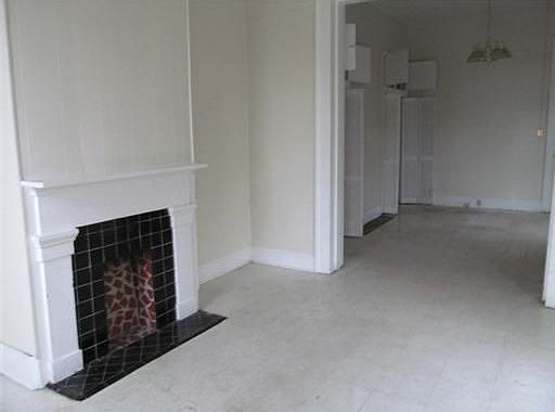 3rd image of 2130 Simon Bolivar Ave