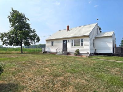 208 West Ave, Lyndonville, NY, 14098