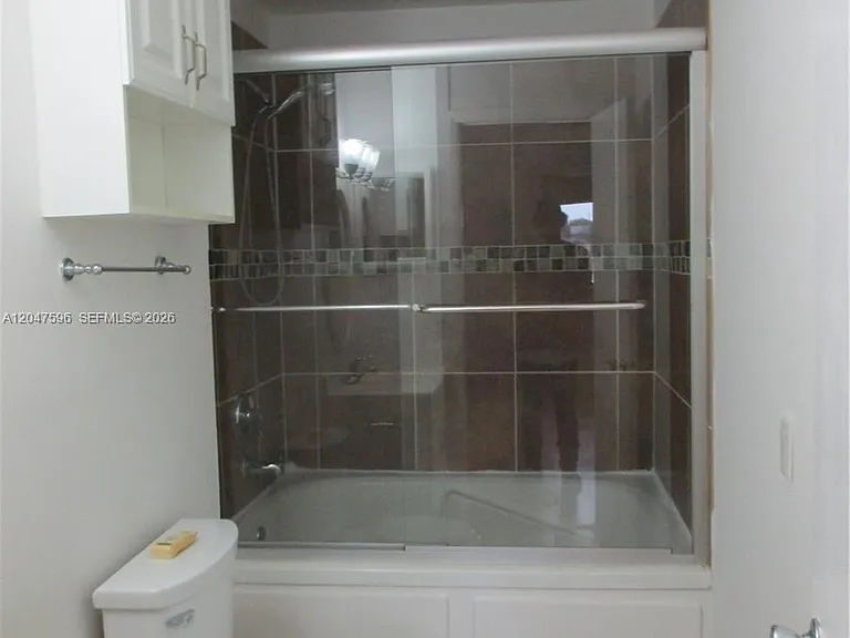 3200 NW 46th St #205 — Photo 18