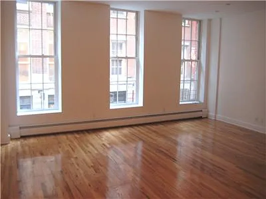 Rented by Metropolis Real Estate of Manhattan | media 44