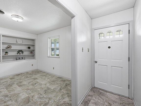 5th image of 3580 Calder Ave