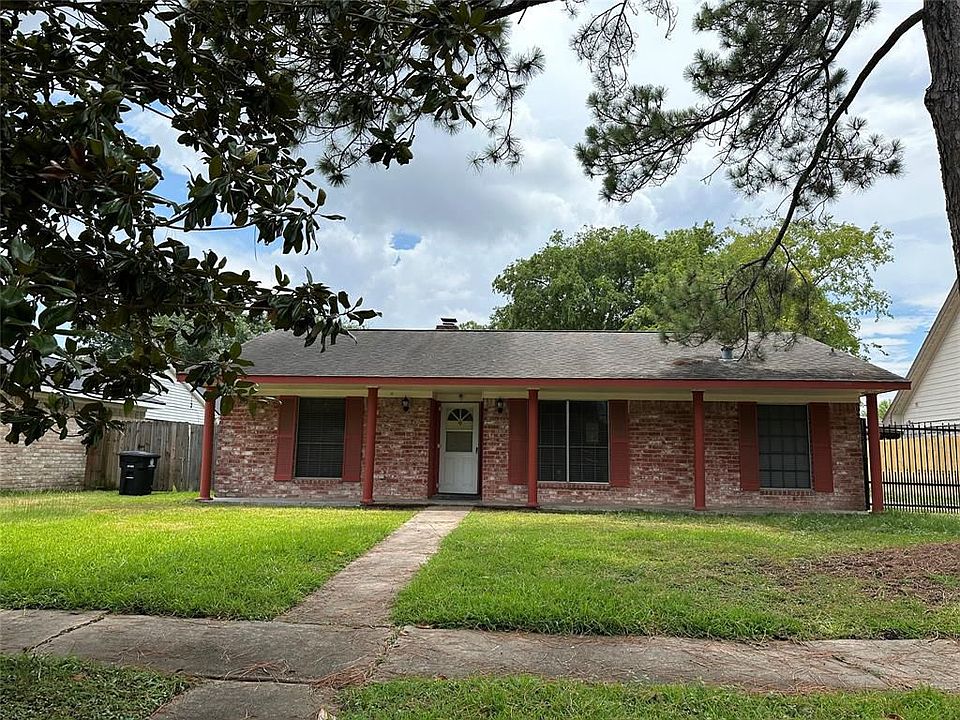 1st image of 12215 Plumbrook Dr