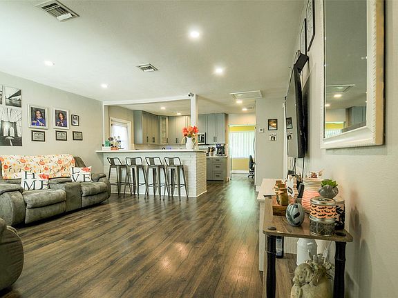 2nd image of 6611 Allen Street