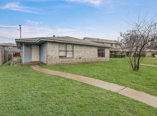 609 Gardenview Cir, Denton, TX 76207