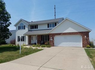 112 Heatherview Dr, East Peoria, IL 61611
