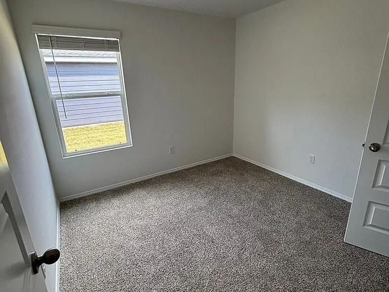 350 Moonlight Graham Blvd — Photo 11