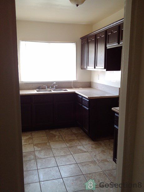 2nd image of 1175 E 46th St