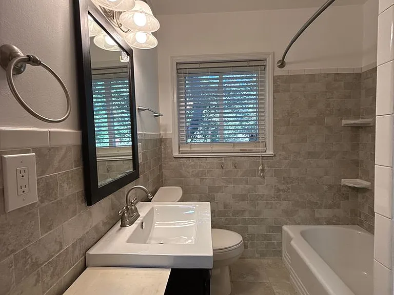 932 Hickory Nut St — Photo 15
