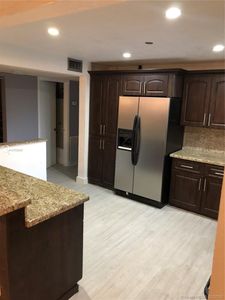 840 NE 199th St APT 201B, Miami, FL, 33179
