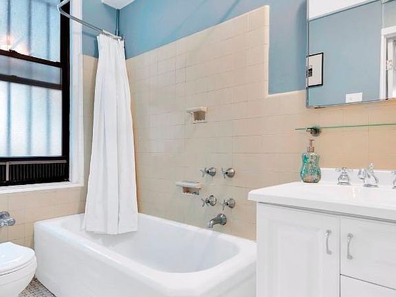 5th image of 235 E 73rd St APT 1G