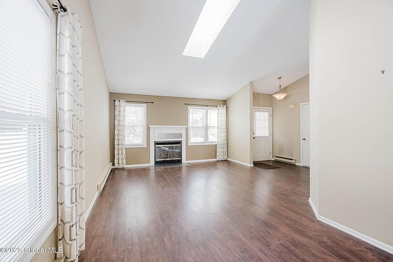 5th image of 17 Westchester Court