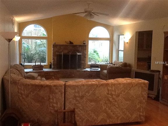 3rd image of 956 Tradewinds Trl